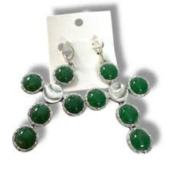 BNWT- FREE PEOPLE TIME IS ON MY SIDE JADE SILVER CROSS EARRINGS - Picture 1 of 4